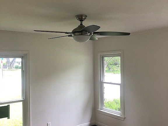 3rd image of 6301 Kenwick Ave