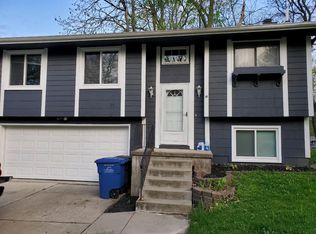 721 Hickory Hill Ln, Des Moines, IA 50317