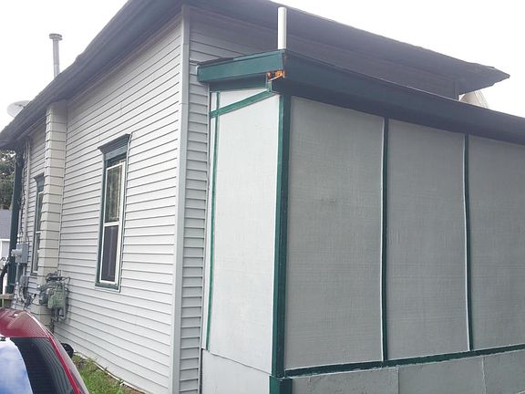3rd image of 109 Woodward Ave