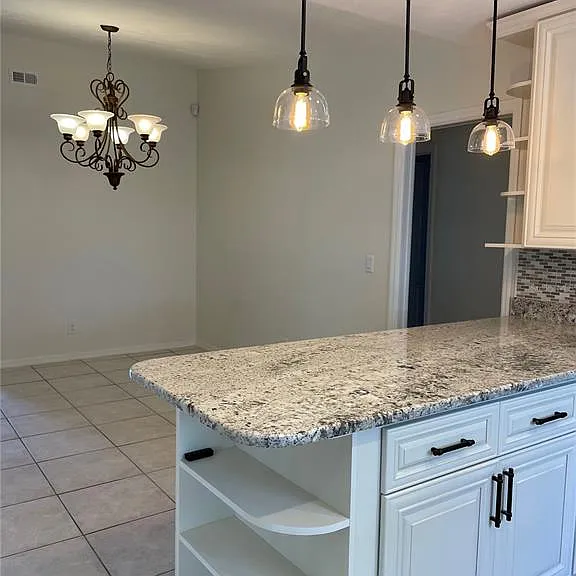 1424 Chesterfield Dr — Photo 7