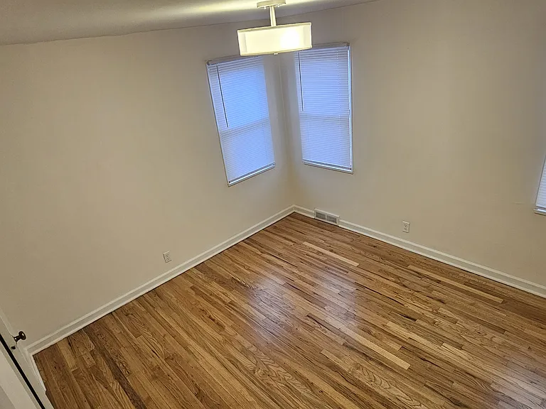 5057 Leavenworth St #2 — Photo 17
