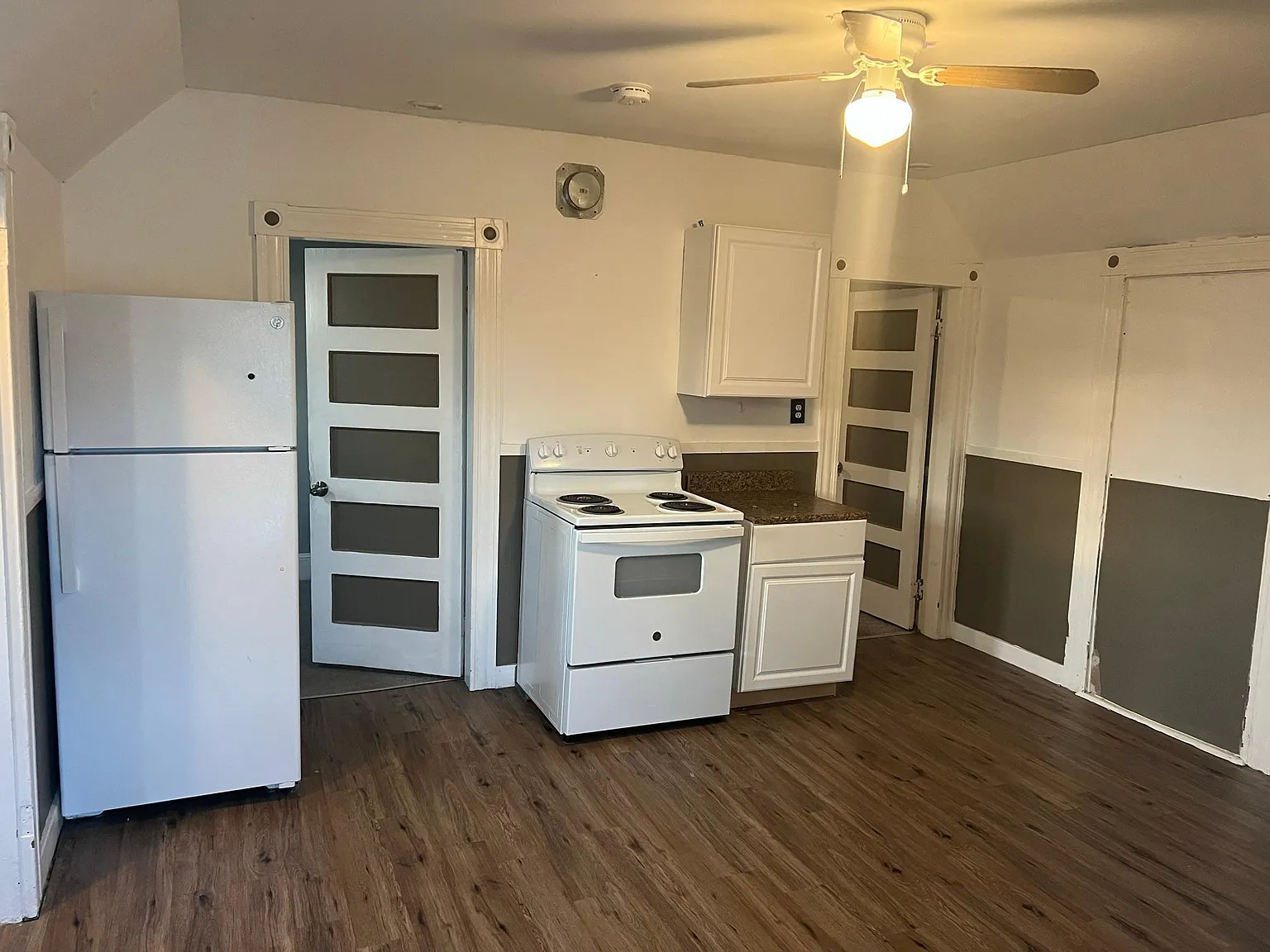 1 bed, 750 sqft, $1,200 — Photo 3