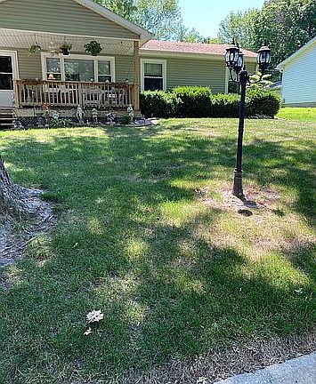 2nd image of 1610 Frankie Ln