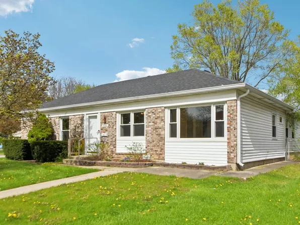 1601 Alexander Ave, Streamwood, IL 60107