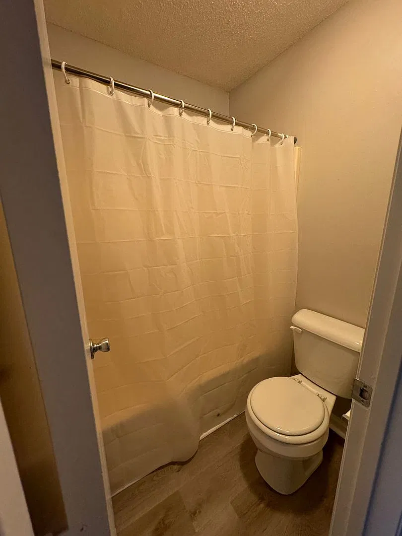 Taylor Street 2321 — Photo 3