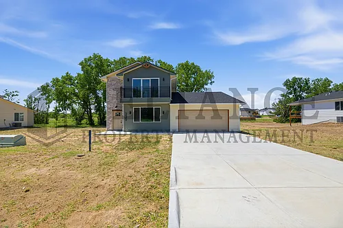 235 Arbor Photo 1