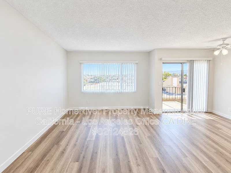 1 bed, 1.0 bath, 700 sqft, $2,595 — Photo 2
