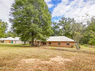 2723 Davis Rd, Byram, MS 39170