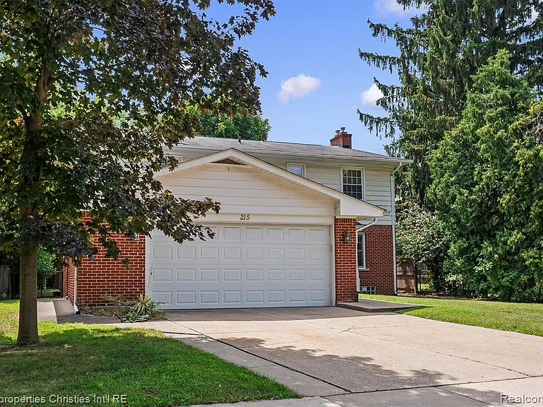215 Woodsboro Dr — Photo 27
