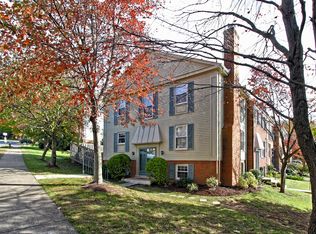 2447 Windbreak Dr, Alexandria, VA 22306