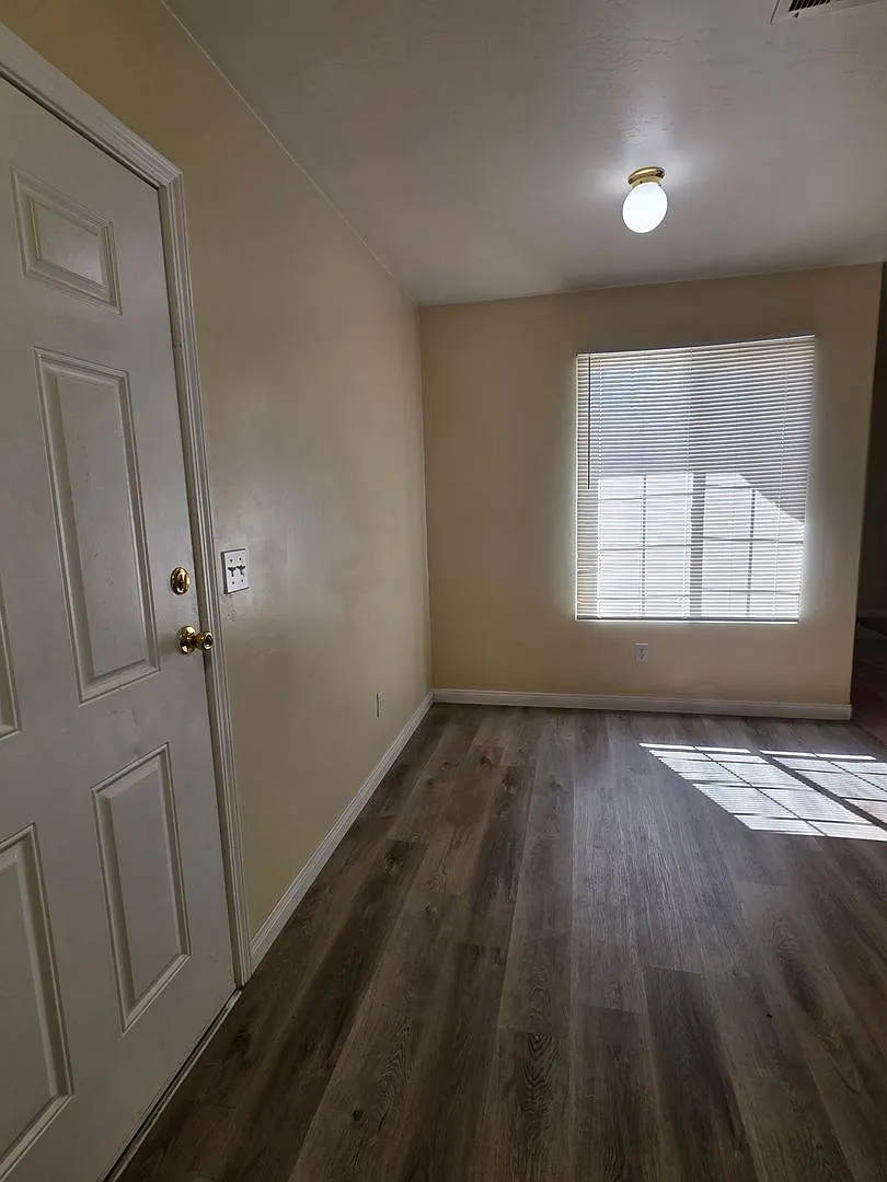 722 Spring Meadow Ct. #2 - Apartment — Photo 3