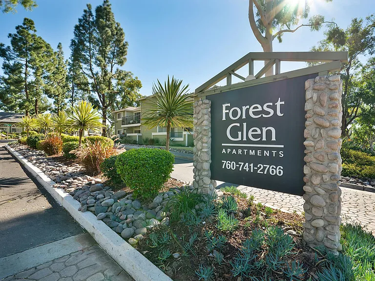 Forest Glen — Photo 1