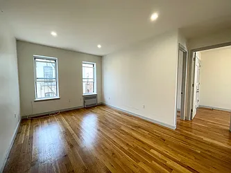 Rented by R New York