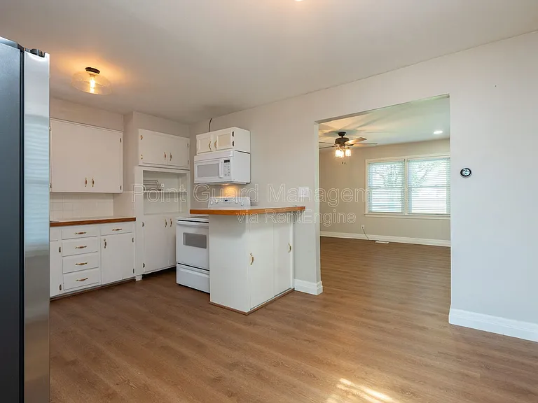 547 N Custer St — Photo 18