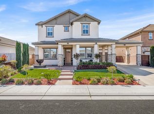 654 Mesa Dr S, Madera, CA