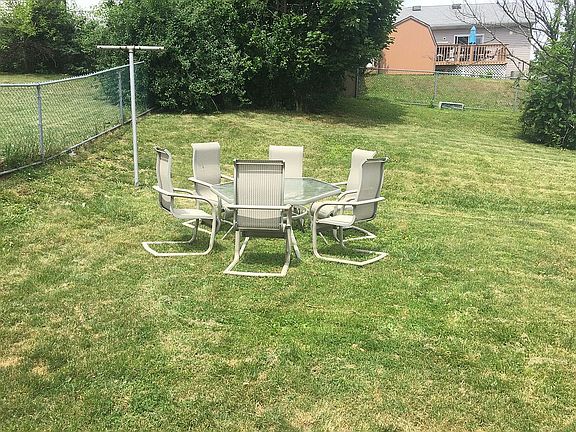 Large Fenced In Yard