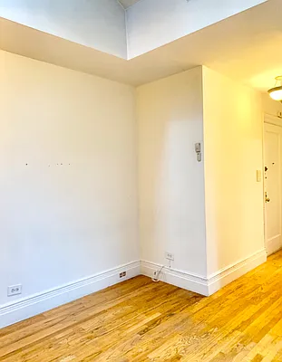 Rented by Compass | media 18