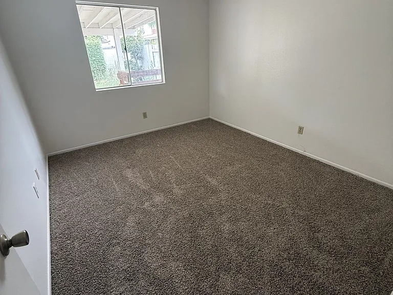 15252 Wallace Ave — Photo 12