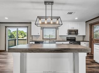 7505 Kopetsky Ln, Bryan, TX 77808