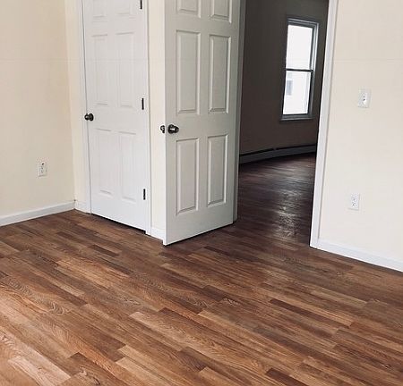 4th image of 497 Park Ave
