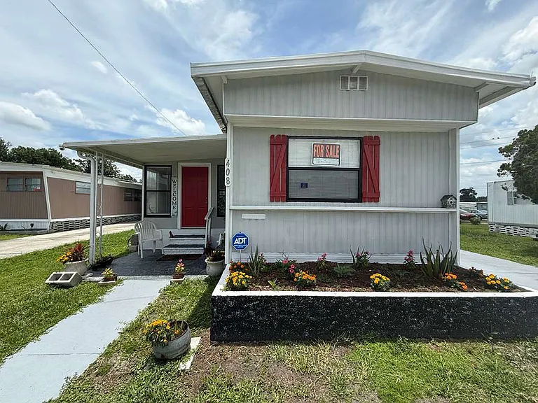 408 Calamondin St — Photo 8