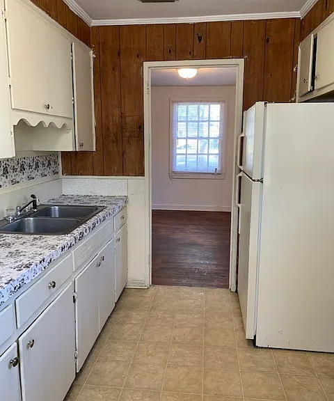 1717 Clover Dr — Photo 6