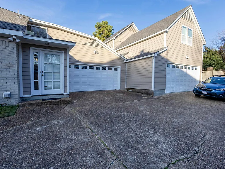 510 Berkeley Sq — Photo 19