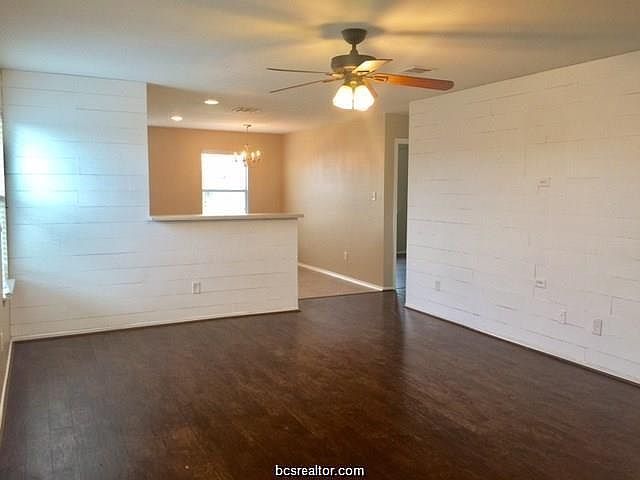 1st image of 15203 Meredith Ln