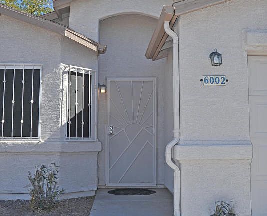 4th image of 6002 N Applesauce Ct
