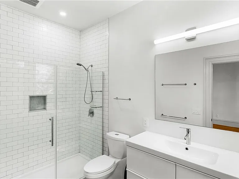 31 Parade St #201 — Photo 19
