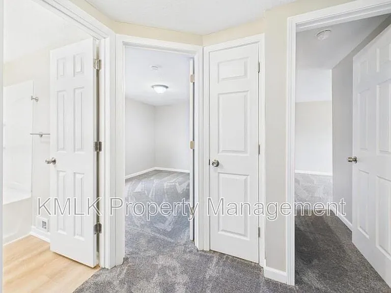 9042 Maple Grove Rd — Photo 12