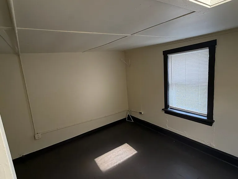 4757 S Paulina St #SRO-R1 — Photo 2