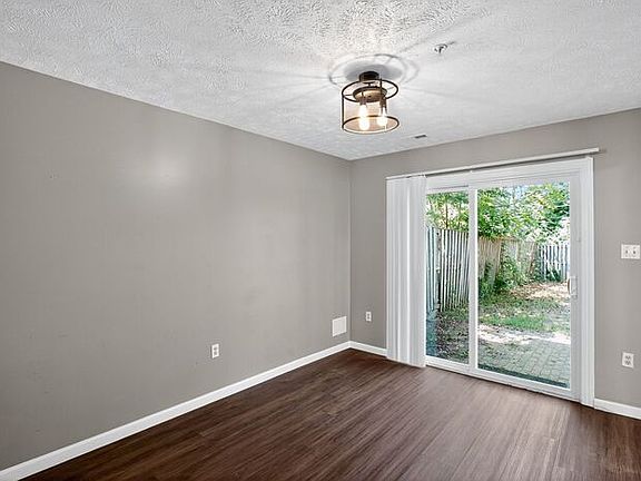 2nd image of 22125 Saint Leonards Cir