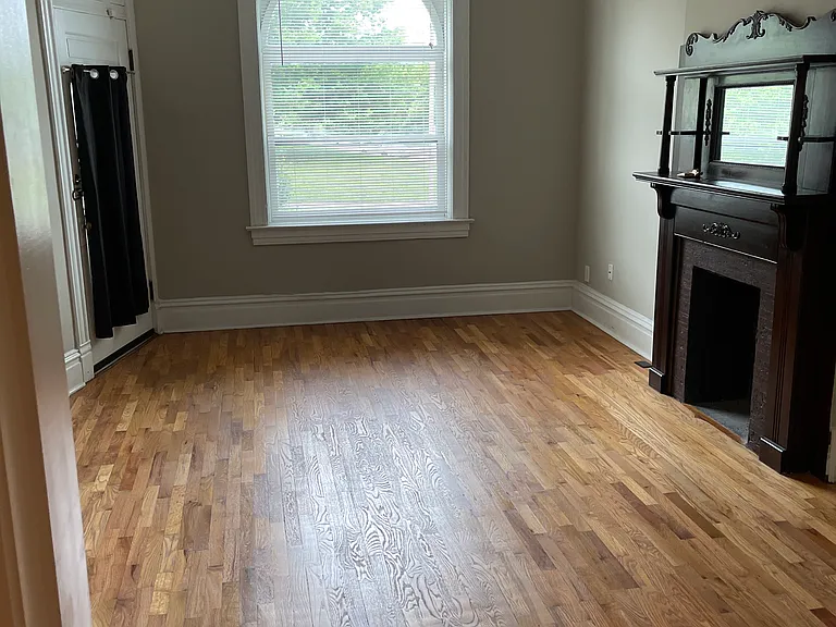 1806-1808 Allen Ave #1 — Photo 2