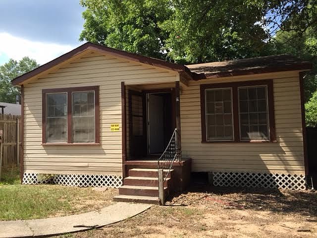 1st image of 2646 Lindholm St