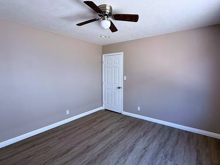 1542 Ricardo St #A — Photo 24