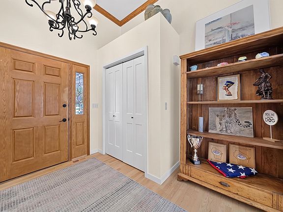 5th image of 109 Old Orchard Ln