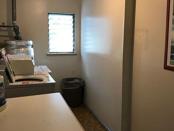 2nd image of 484 Mariposa Ave APT F