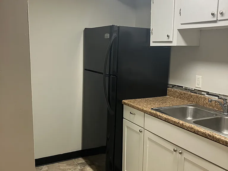 220 Polk St #1 — Photo 6