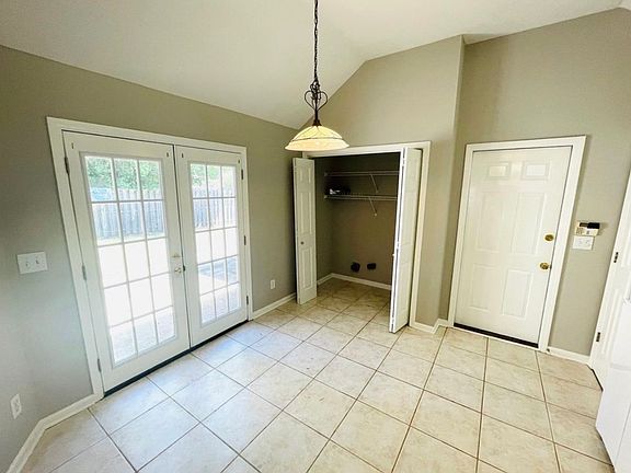 5th image of 8907 Stoneridge Pl