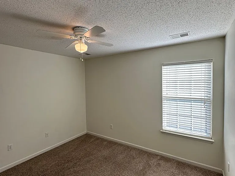 2525 Baird Dr — Photo 30