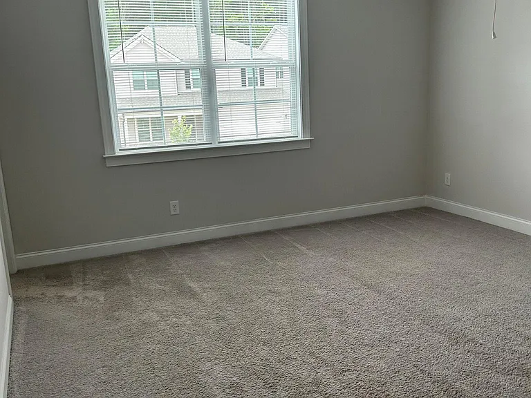 123 Vivian Ln — Photo 33
