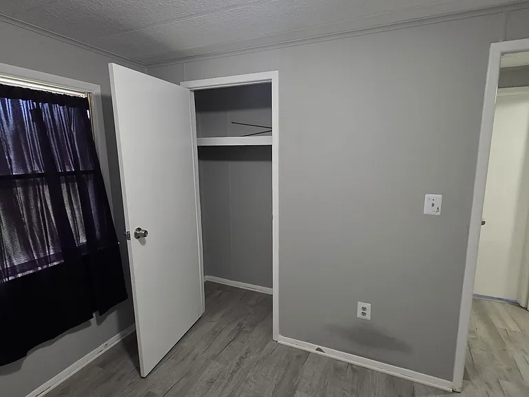 2082 Richmond Hwy — Photo 4