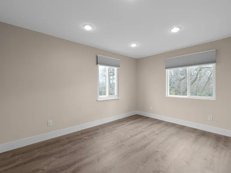 3383 Paris Blvd — Photo 20