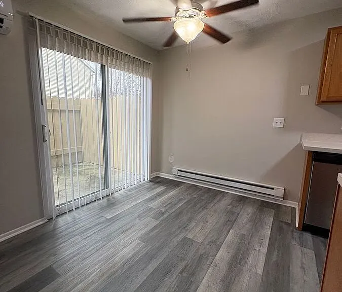 607 Pebble Pl #T — Photo 6