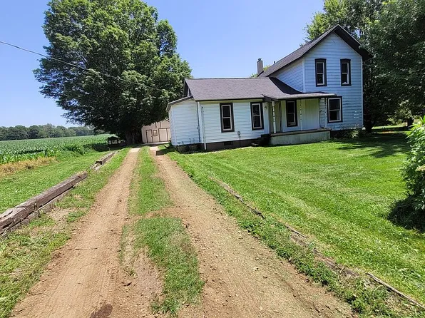 13887 S 42nd St, Fulton, MI 49052