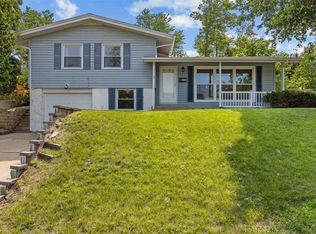 430 Red Fox Rd SE, Cedar Rapids, IA 52403