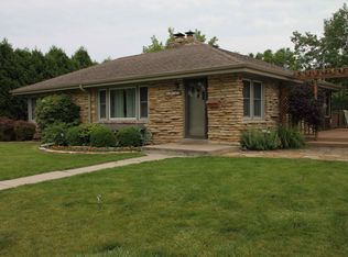 N87W15675 Belleview Blvd, Menomonee Falls, WI 53051