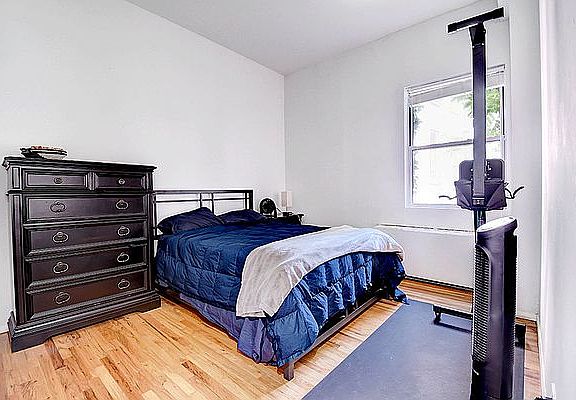 5th image of 123 Bank St APT 470