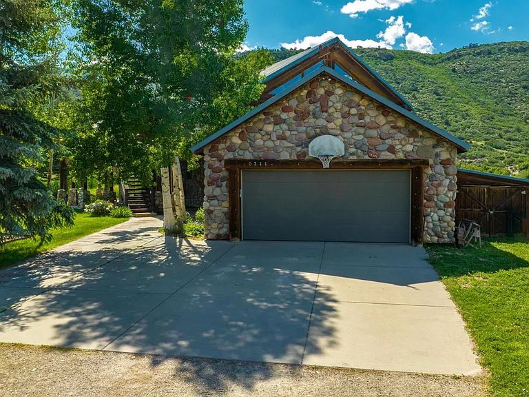 233 Home Pl — Photo 33